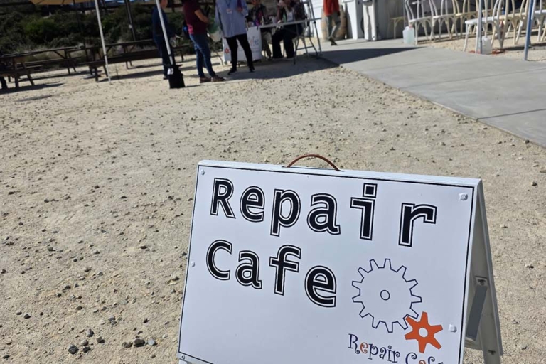 Repair cafe sign